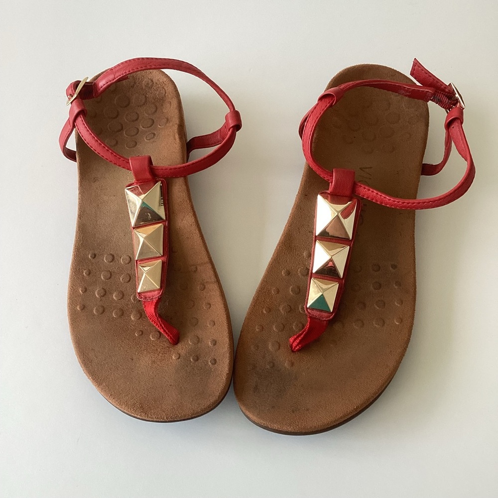 Vionic Women's Red Sandals with Gold Accents - Picture 3 of 5